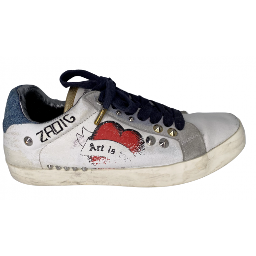 Sneakersy