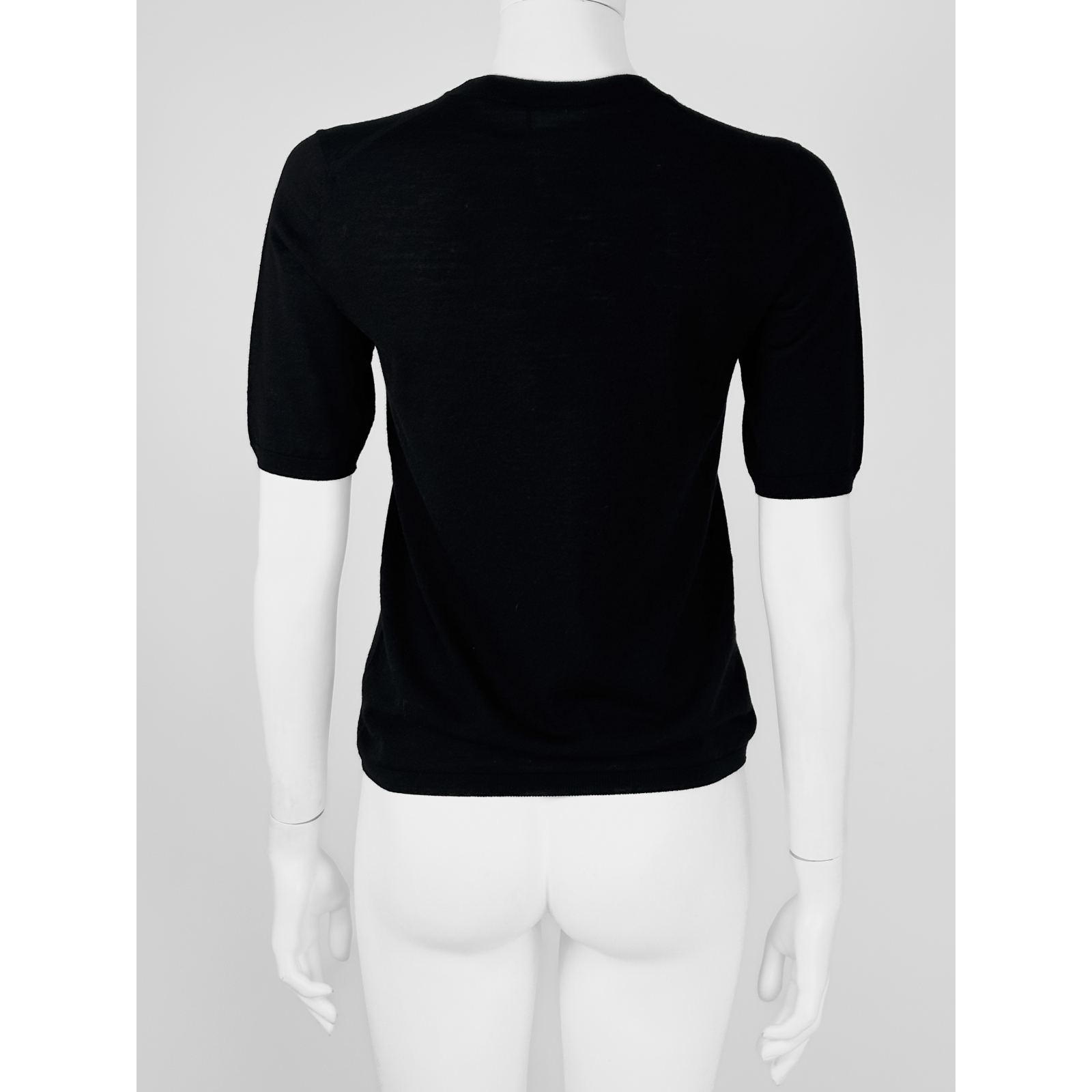 Sweter z krótkim rękawem