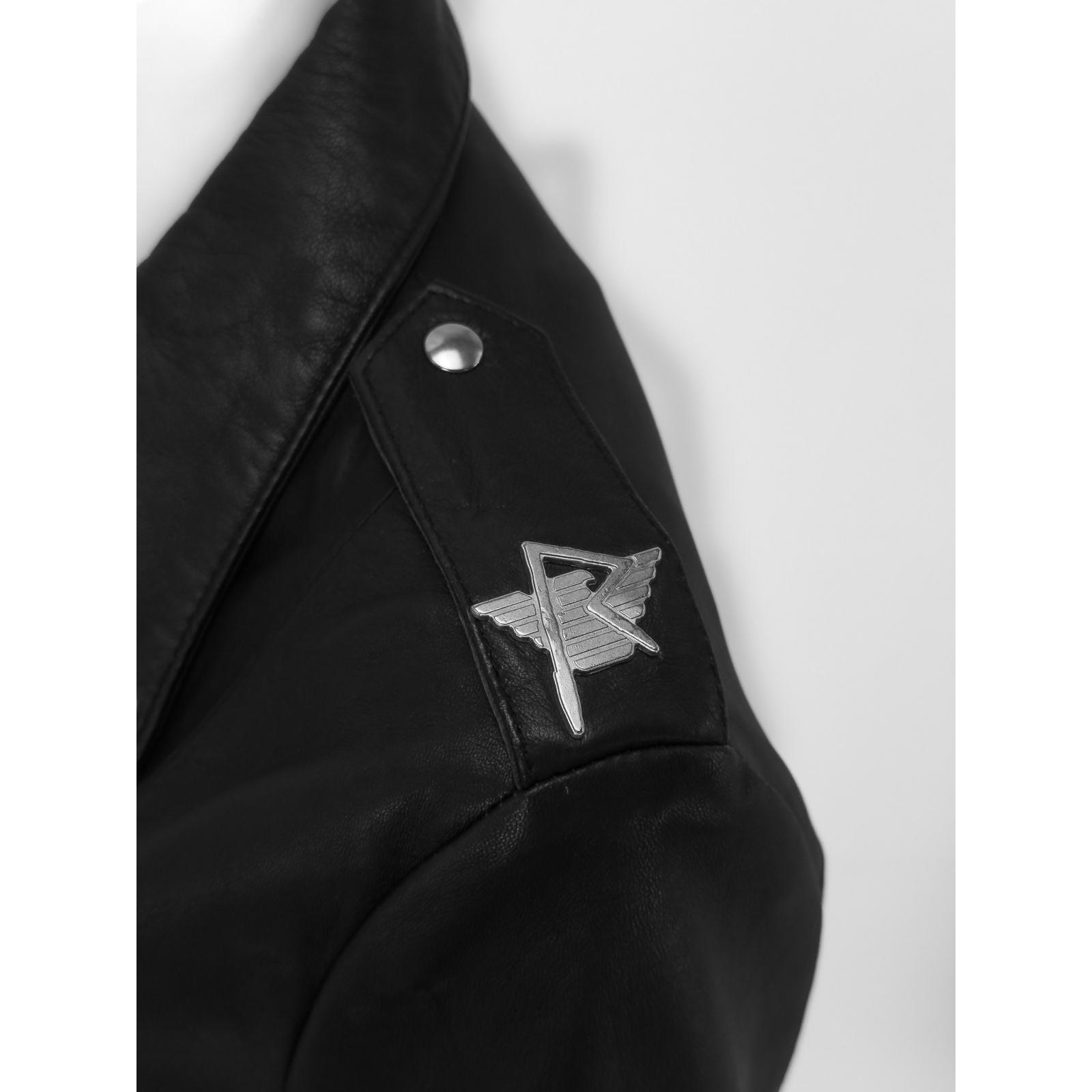 Kurtka skórzana Rihanna for Armani Jeans