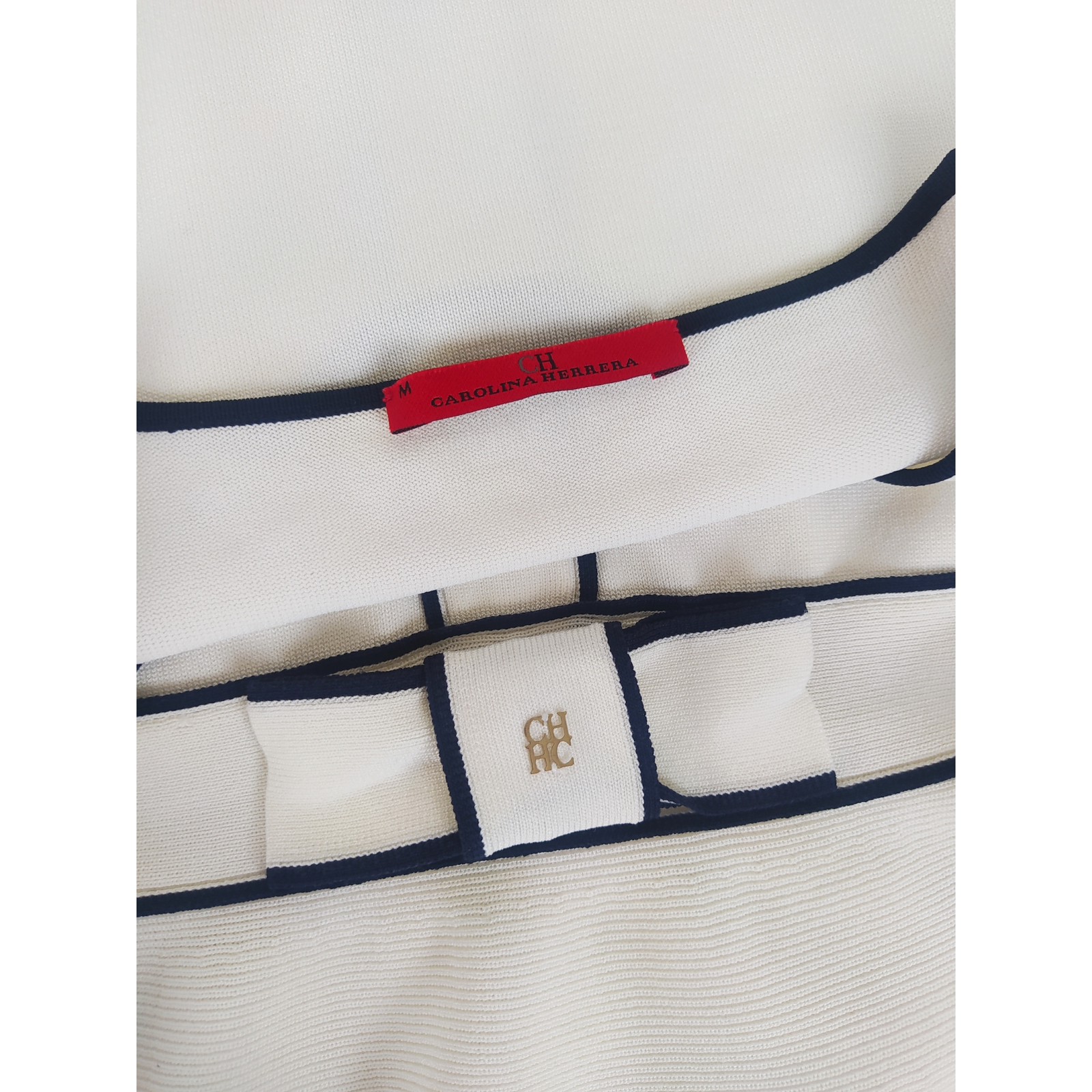 Dzianinowa bluzka top z kokardą Carolina Herrera 40