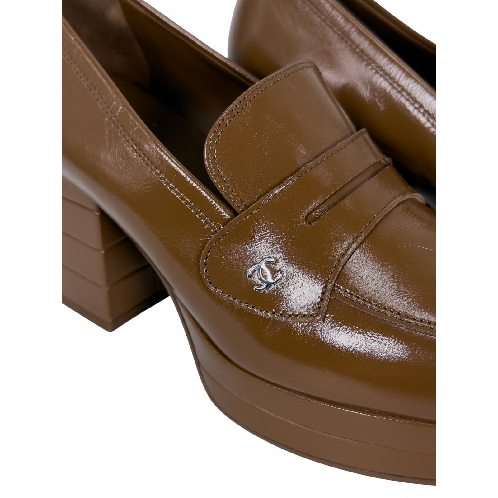 Czółenka na obcasie i platformie