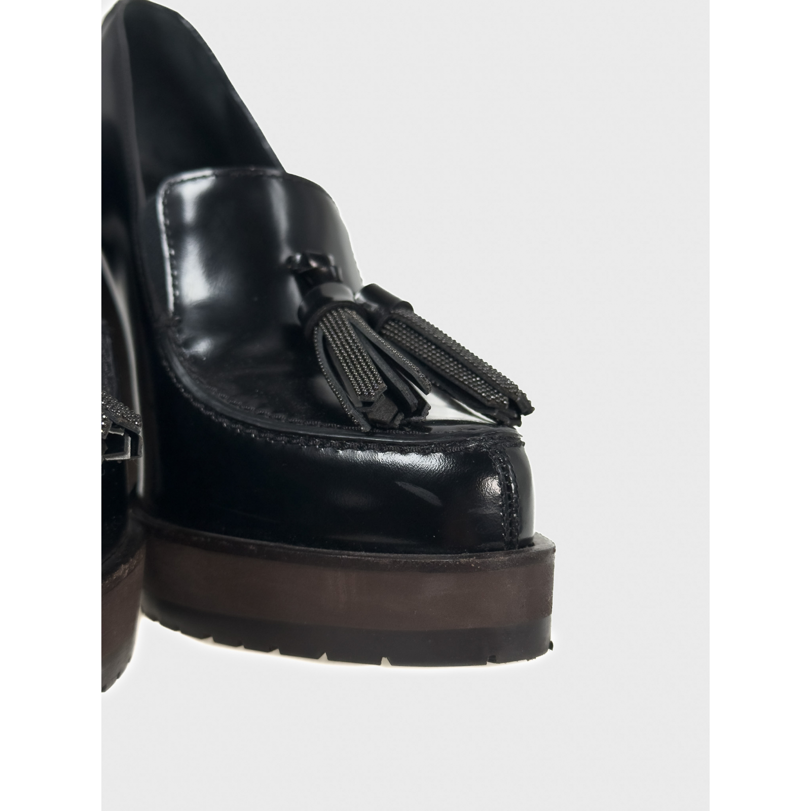 Loafersy na słupku