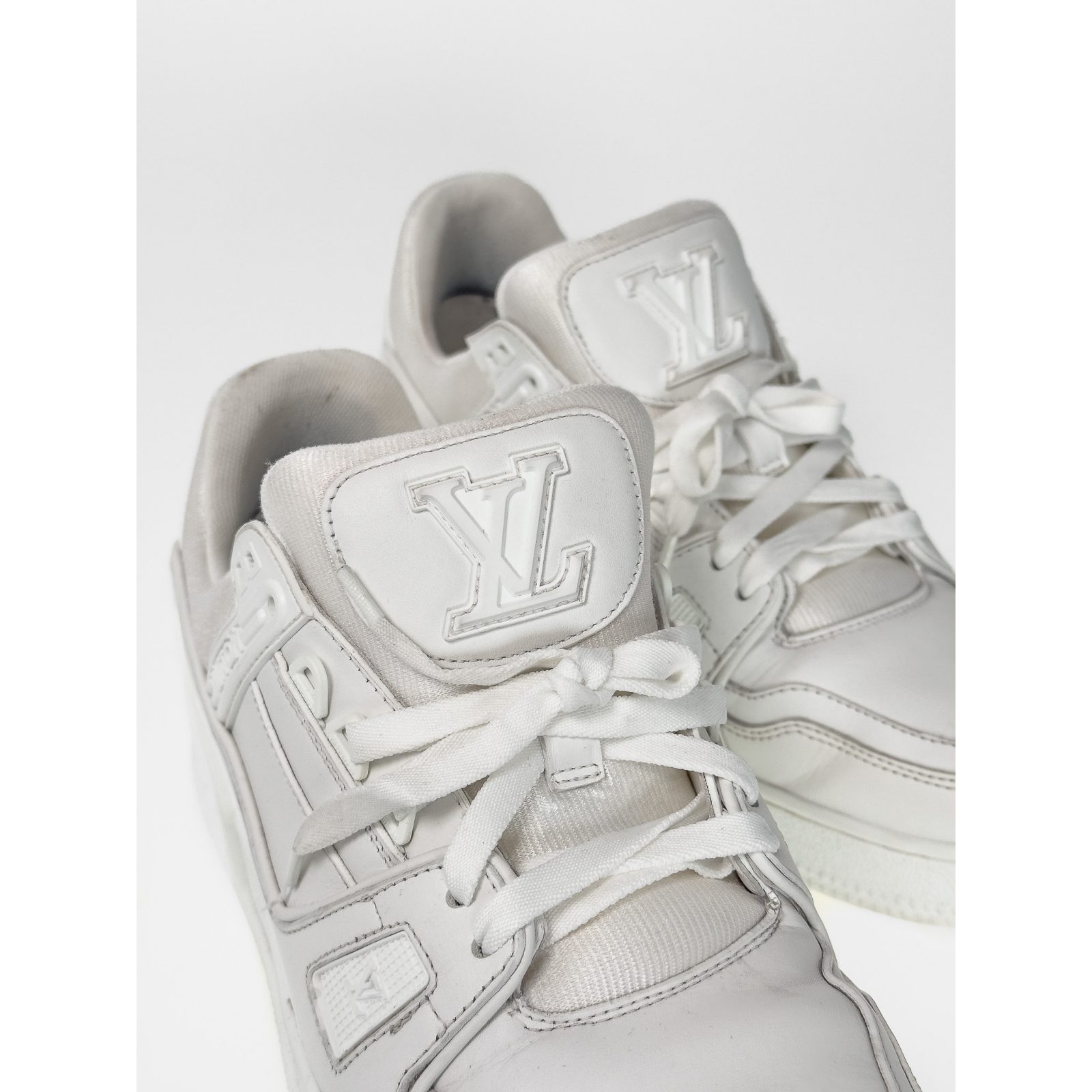 Sneakersy