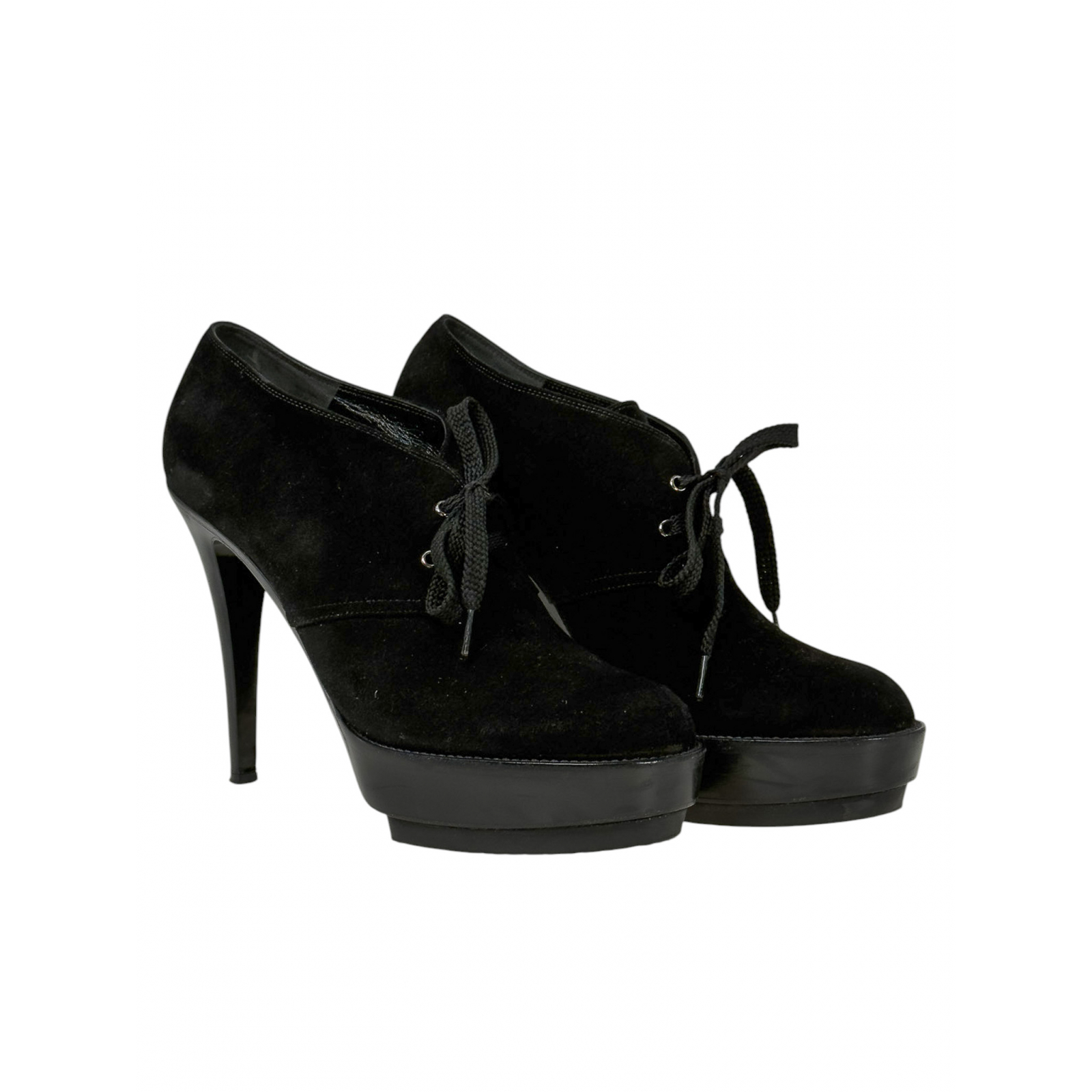 Zamszowe botki na obcasie oraz platformie