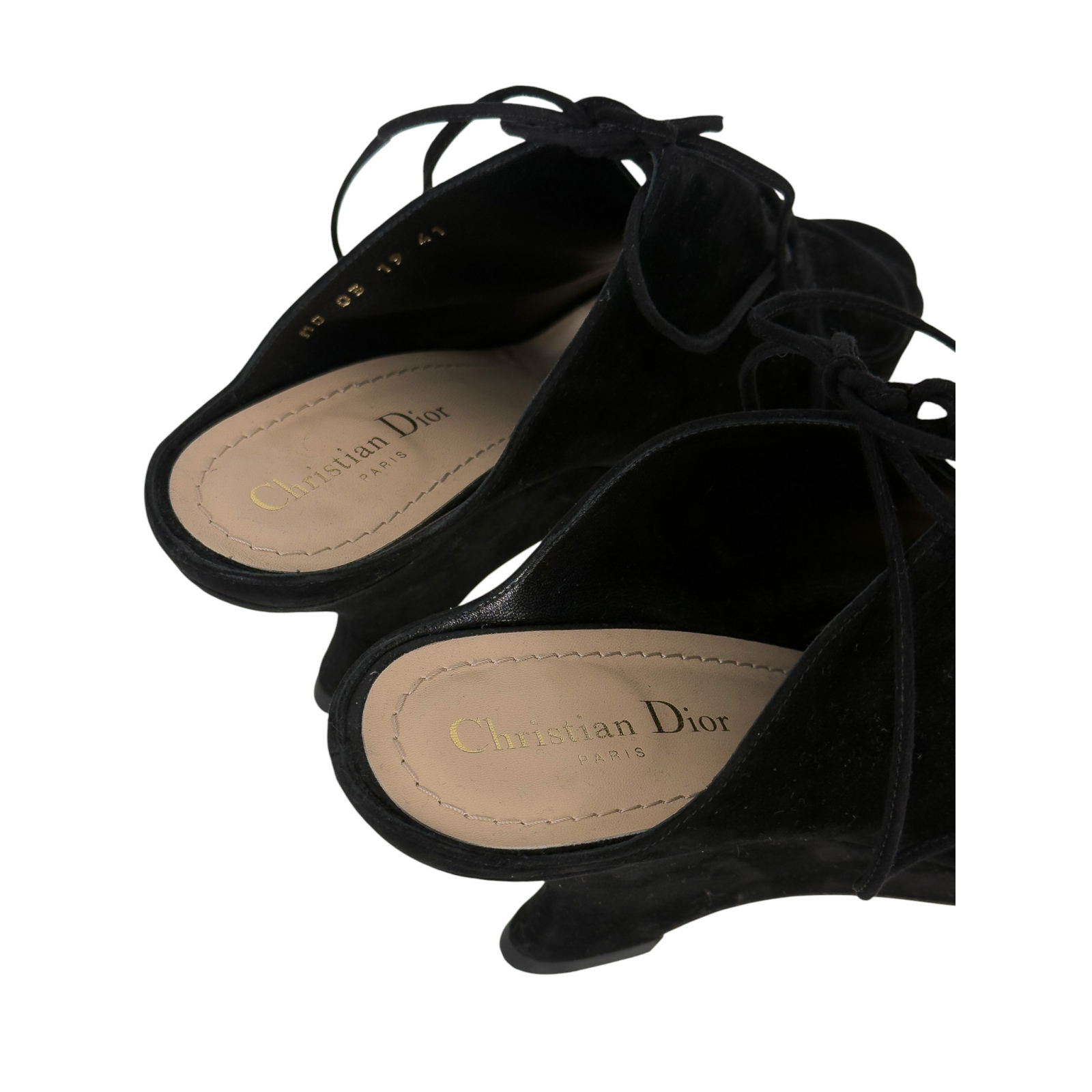 Zamszowe botki na koturnie