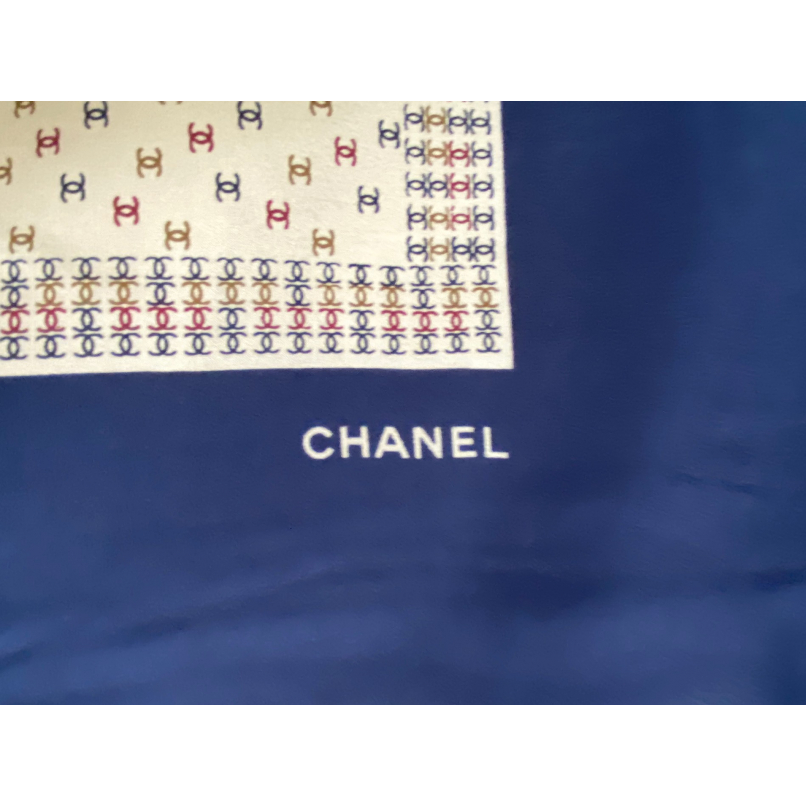 Apaszka jedwabna kwadratowa Chanel