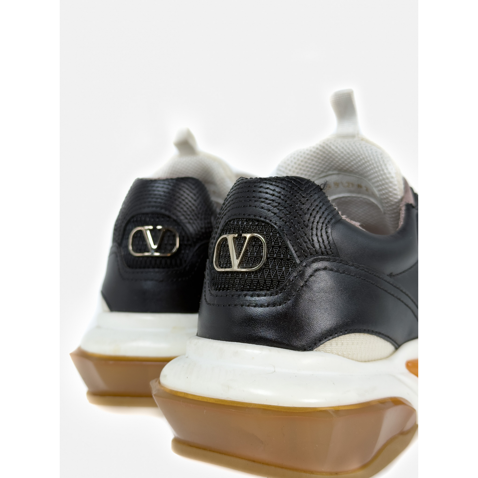 Sneakersy
