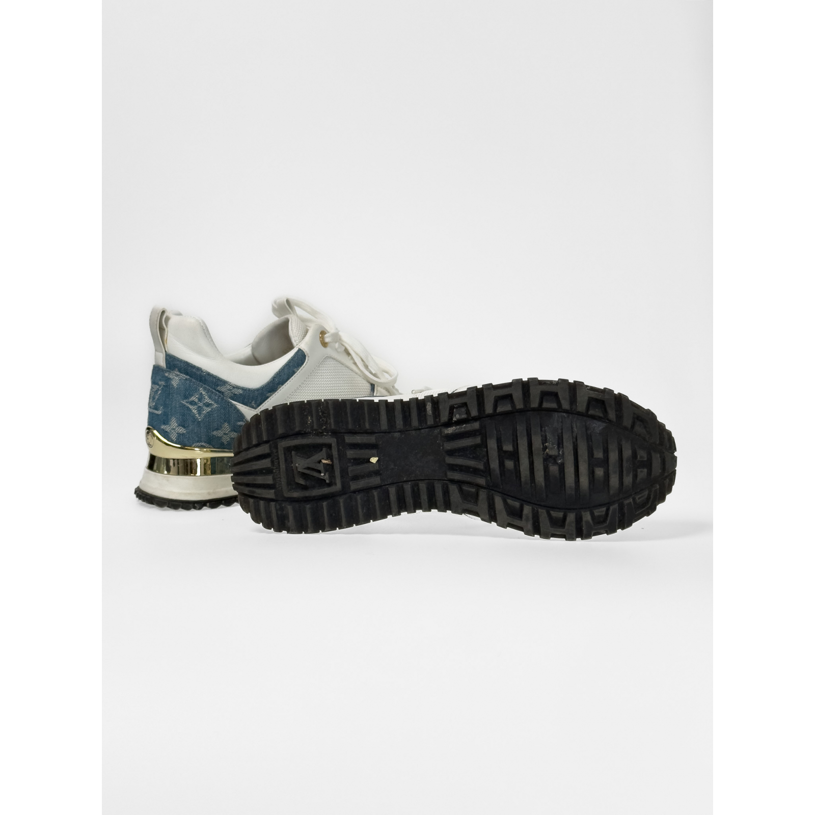 Sneakersy