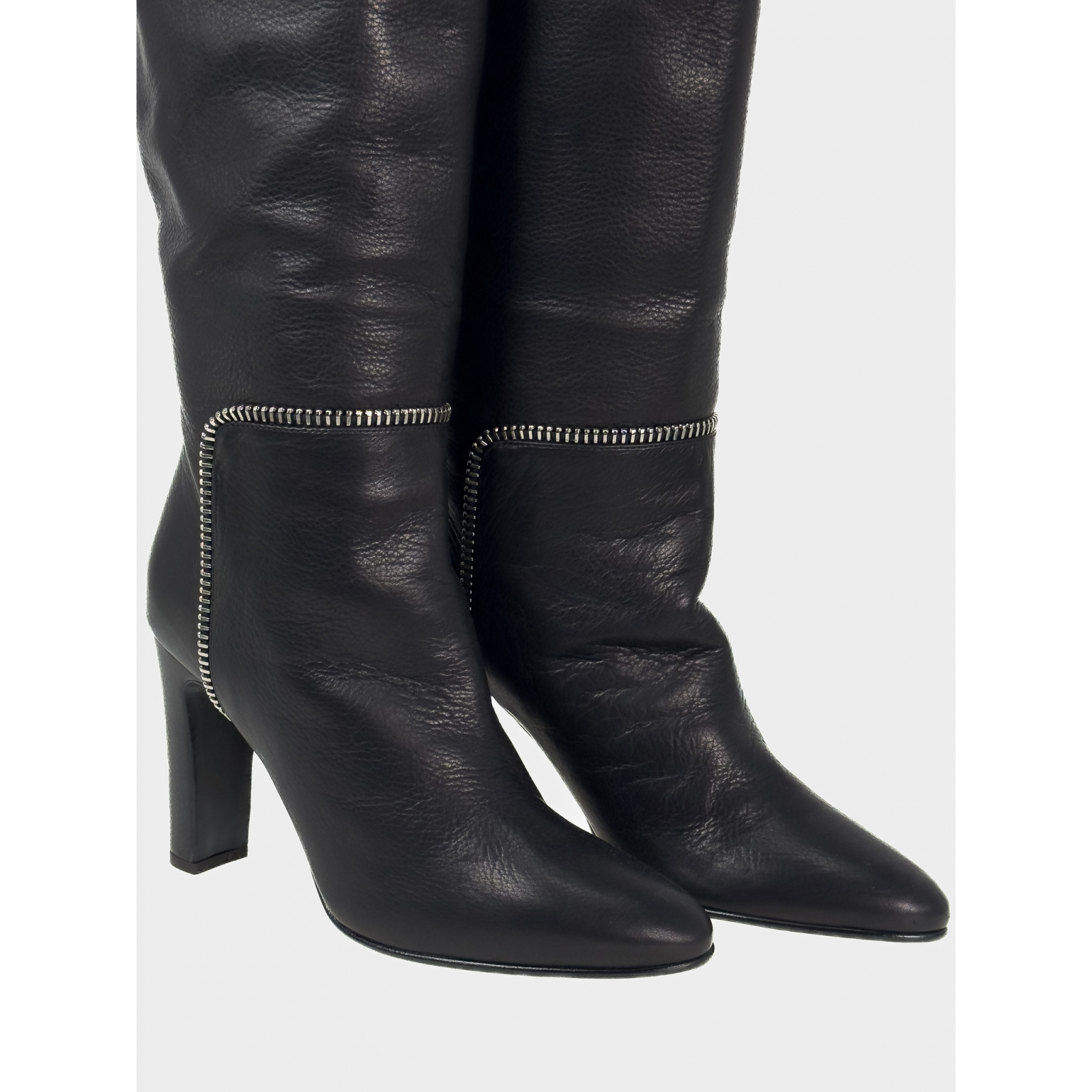 Skórzane kozaki na obcasie