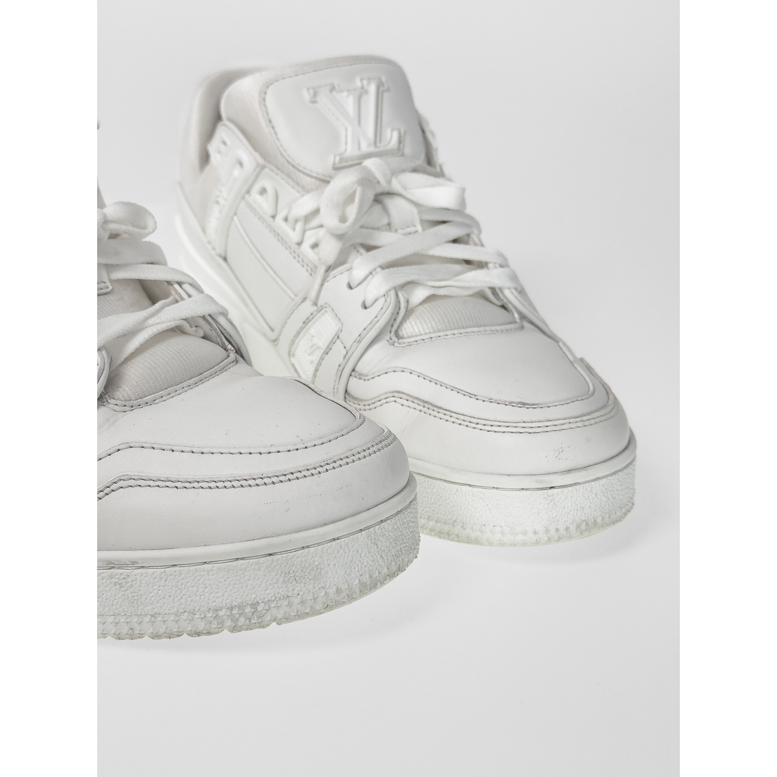 Sneakersy