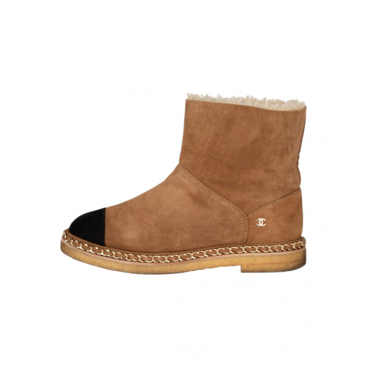 Chanel snow boots