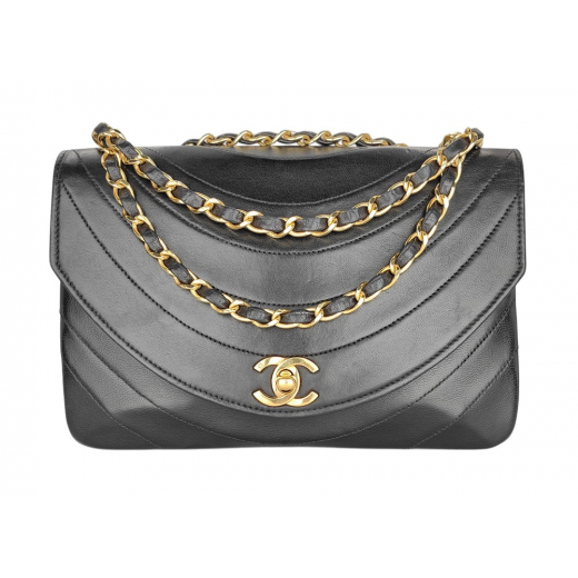 CHANEL Vintage Classic Flap Bag